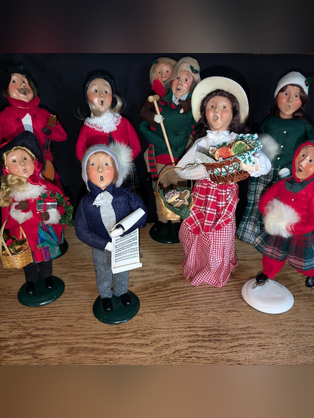Byer's Choice Ltd. Lot Of 8 "The Carolers" Holiday Figurines, for Collectors
